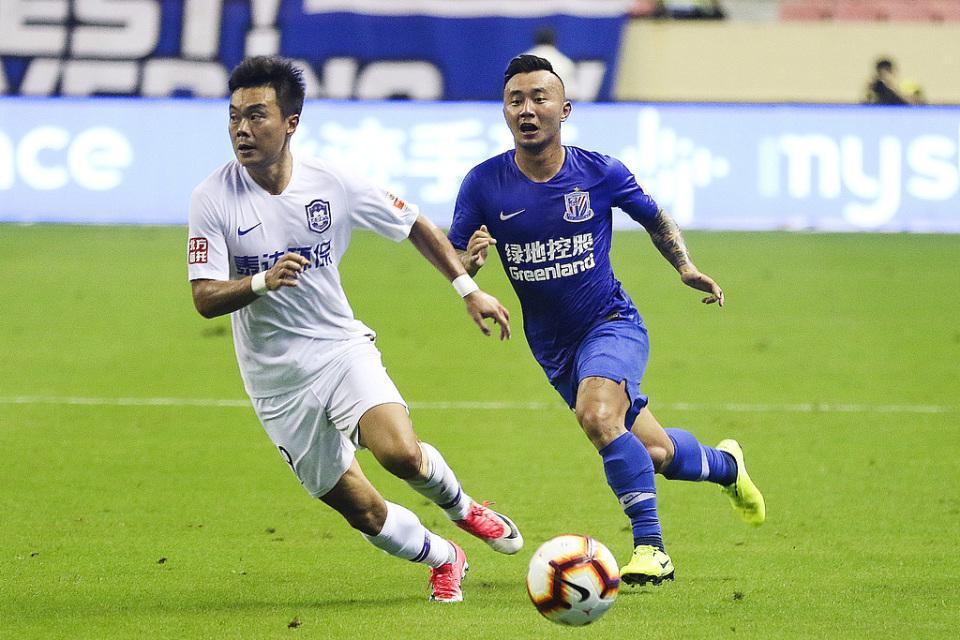 乐鱼体育官网-中超9队被罚分！海港国安遭扣5分，泰山河南罚6分，蓉城等7队幸免