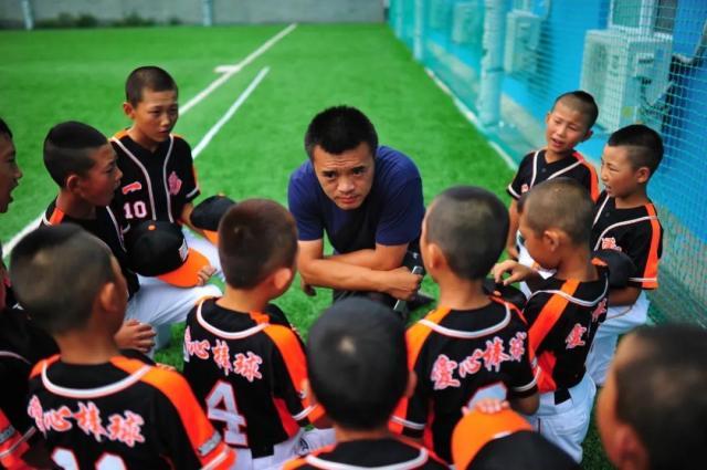 乐鱼体育官网-【体坛篮球秀】对话《棒！少年》导演：向命运挥棒！